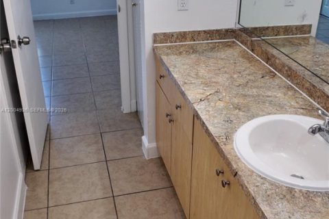 Apartment in Cutler Bay, Florida 2 bedrooms, 20773.04 sq.m. № 2069007 - photo 15