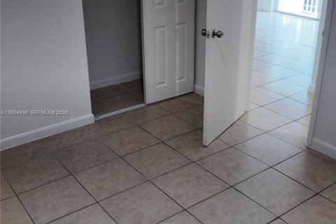 Apartment in Cutler Bay, Florida 2 bedrooms, 20773.04 sq.m. № 2069007 - photo 10