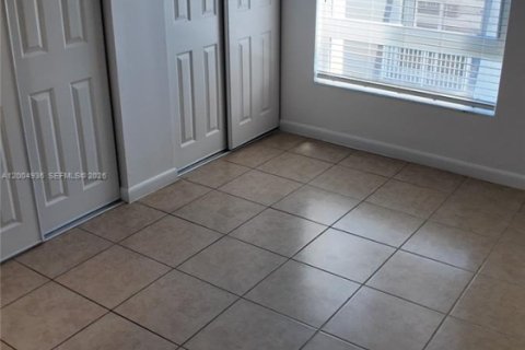 Apartment in Cutler Bay, Florida 2 bedrooms, 20773.04 sq.m. № 2069007 - photo 12