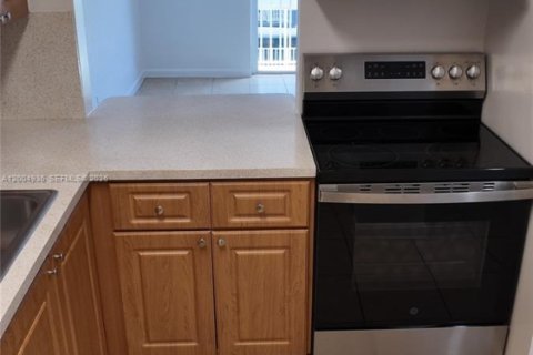 Apartment in Cutler Bay, Florida 2 bedrooms, 20773.04 sq.m. № 2069007 - photo 4