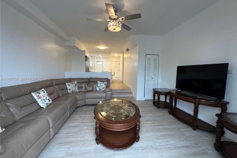 Copropriété à louer à Miami, Floride: 2 chambres, 125.42 m2 № 2047365 - photo 8