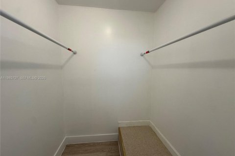 Copropriété à louer à Miami, Floride: 2 chambres, 125.42 m2 № 2047365 - photo 18