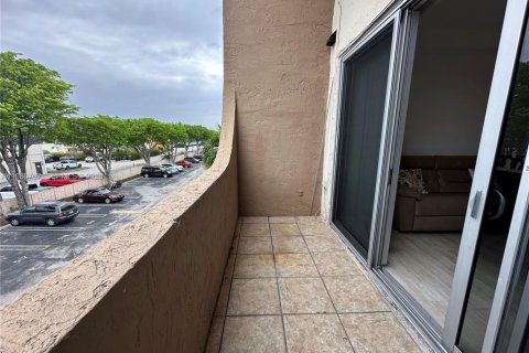 Copropriété à louer à Miami, Floride: 2 chambres, 125.42 m2 № 2047365 - photo 28