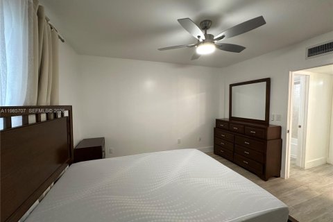 Copropriété à louer à Miami, Floride: 2 chambres, 125.42 m2 № 2047365 - photo 22