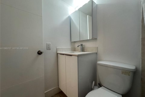 Copropriété à louer à Miami, Floride: 2 chambres, 125.42 m2 № 2047365 - photo 25
