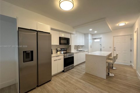 Copropriété à louer à Miami, Floride: 2 chambres, 125.42 m2 № 2047365 - photo 5