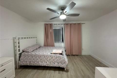 Copropriété à louer à Miami, Floride: 2 chambres, 125.42 m2 № 2047365 - photo 14