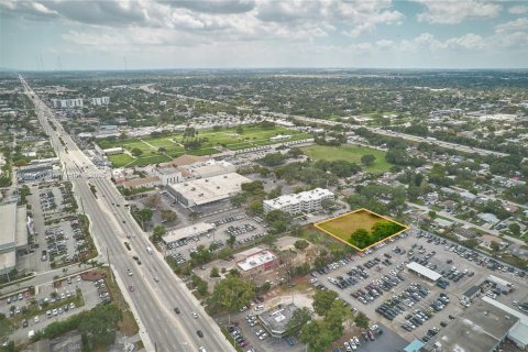 Commercial property in Hollywood, Florida № 1862789 - photo 2