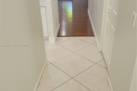 Touwnhouse à louer à Miramar, Floride: 3 chambres, 106.84 m2 № 2051489 - photo 2