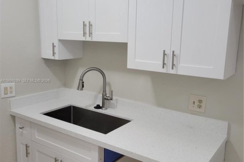 Touwnhouse à louer à Miramar, Floride: 3 chambres, 106.84 m2 № 2051489 - photo 3