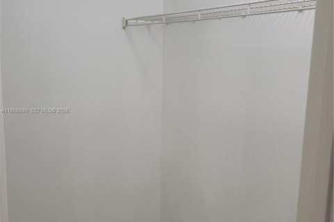 Touwnhouse à louer à Miramar, Floride: 3 chambres, 106.84 m2 № 2051489 - photo 12