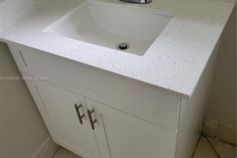 Touwnhouse à louer à Miramar, Floride: 3 chambres, 106.84 m2 № 2051489 - photo 13