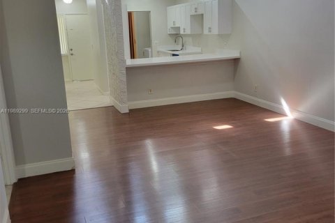 Touwnhouse à louer à Miramar, Floride: 3 chambres, 106.84 m2 № 2051489 - photo 10