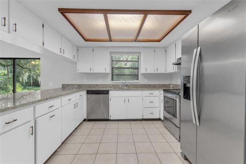 Villa ou maison à vendre à Apopka, Floride: 3 chambres, 121.7 m2 № 2408921 - photo 18