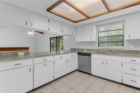 Villa ou maison à vendre à Apopka, Floride: 3 chambres, 121.7 m2 № 2408921 - photo 19