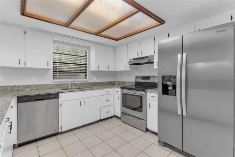 Villa ou maison à vendre à Apopka, Floride: 3 chambres, 121.7 m2 № 2408921 - photo 21