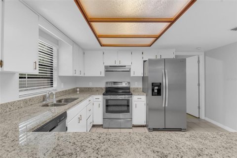 Villa ou maison à vendre à Apopka, Floride: 3 chambres, 121.7 m2 № 2408921 - photo 20