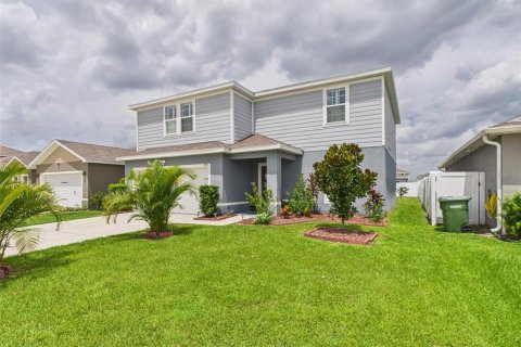 Casa en alquiler en Winter Haven, Florida, 4 dormitorios, 203.73 m2 № 1899435 - foto 1