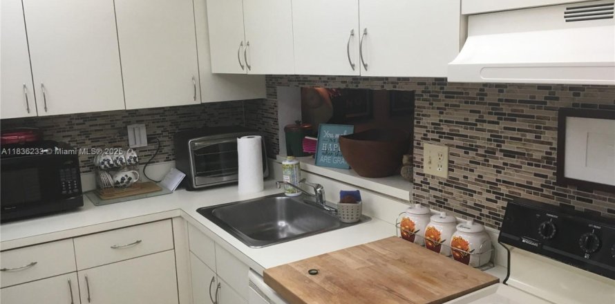 Condo à Miami, Floride, 1 chambre № 1940341