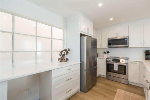 Condominio en venta en Saint Petersburg, Florida, 2 dormitorios, 100.52 m2 № 2214292 - foto 11