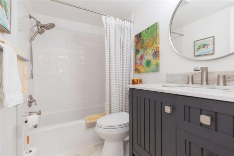 Condominio en venta en Saint Petersburg, Florida, 2 dormitorios, 100.52 m2 № 2214292 - foto 29