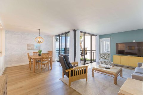 Condominio en venta en Saint Petersburg, Florida, 2 dormitorios, 100.52 m2 № 2214292 - foto 8