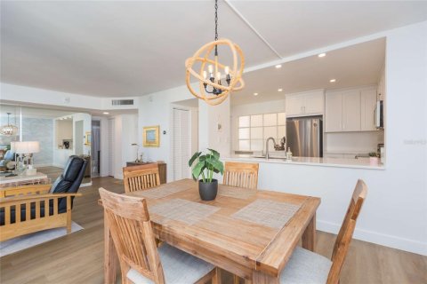 Condominio en venta en Saint Petersburg, Florida, 2 dormitorios, 100.52 m2 № 2214292 - foto 10