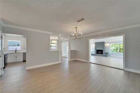 Villa ou maison à vendre à Saint Petersburg, Floride: 3 chambres, 160.91 m2 № 1801869 - photo 13