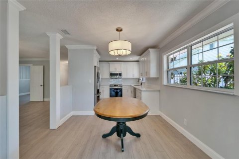 Villa ou maison à vendre à Saint Petersburg, Floride: 3 chambres, 160.91 m2 № 1801869 - photo 21