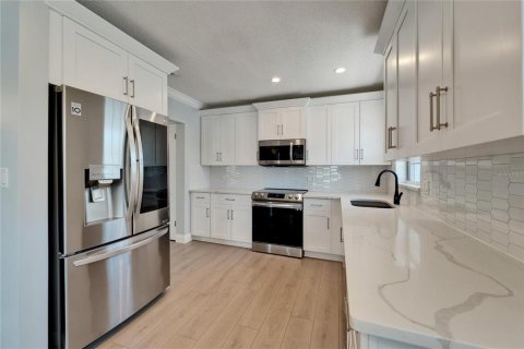 Villa ou maison à vendre à Saint Petersburg, Floride: 3 chambres, 160.91 m2 № 1801869 - photo 25