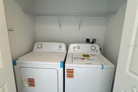 Copropriété à louer à Orlando, Floride: 2 chambres, 95.04 m2 № 2406732 - photo 2