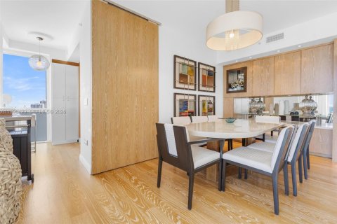 Condominio en venta en Aventura, Florida, 3 dormitorios, 169.55 m2 № 2056894 - foto 16