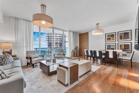 Condominio en venta en Aventura, Florida, 3 dormitorios, 169.55 m2 № 2056894 - foto 3