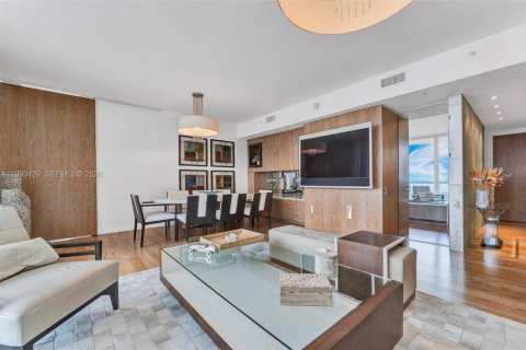 Condominio en venta en Aventura, Florida, 3 dormitorios, 169.55 m2 № 2056894 - foto 19