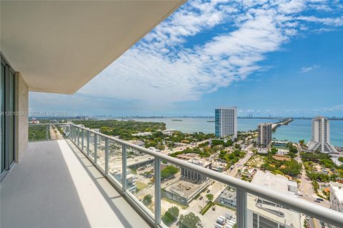 Condo in Miami, Florida, 3 bedrooms № 2076652 - photo 15