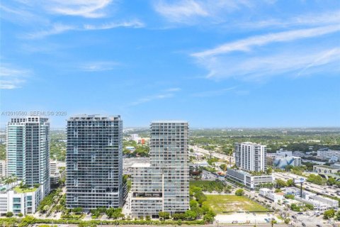 Condo in Miami, Florida, 3 bedrooms № 2076652 - photo 27
