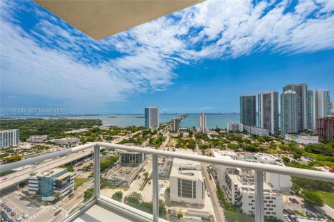 Condo in Miami, Florida, 3 bedrooms № 2076652 - photo 16