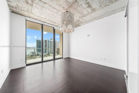 Condo in Miami, Florida, 3 bedrooms № 2076652 - photo 11