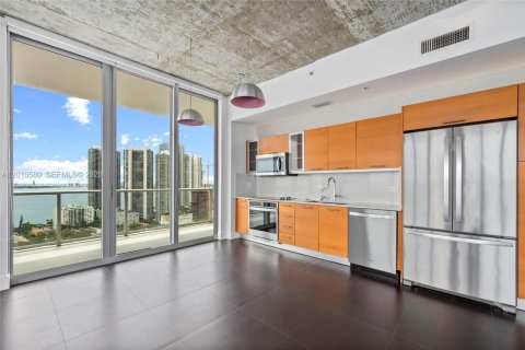 Condo in Miami, Florida, 3 bedrooms № 2076652 - photo 3