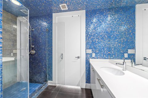 Condo in Miami, Florida, 3 bedrooms № 2076652 - photo 9