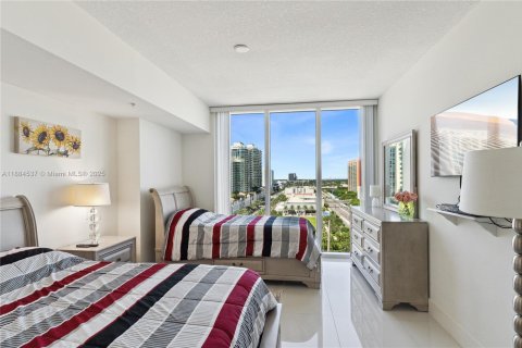 Copropriété à louer à Sunny Isles Beach, Floride: 2 chambres, 132.2 m2 № 2154448 - photo 15