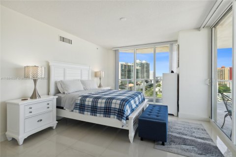 Copropriété à louer à Sunny Isles Beach, Floride: 2 chambres, 132.2 m2 № 2154448 - photo 11