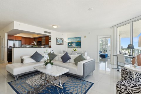 Copropriété à louer à Sunny Isles Beach, Floride: 2 chambres, 132.2 m2 № 2154448 - photo 6