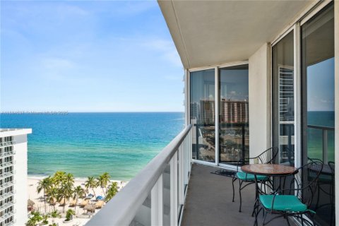 Condo à Sunny Isles Beach, Floride, 2 chambres  № 2154448