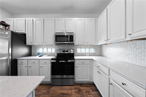 Villa ou maison à vendre à Kissimmee, Floride: 9 chambres, 369.66 m2 № 1722247 - photo 6