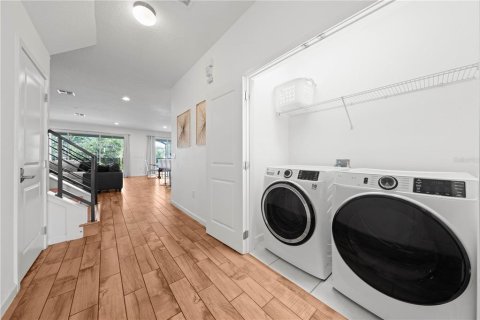 Villa ou maison à vendre à Kissimmee, Floride: 9 chambres, 369.66 m2 № 1722247 - photo 13