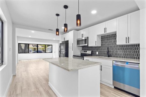 Casa en venta en Saint Petersburg, Florida, 2 dormitorios, 97.36 m2 № 1798319 - foto 7