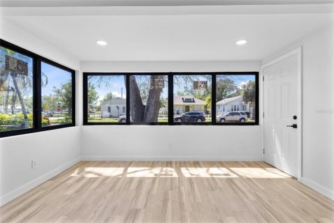 Casa en venta en Saint Petersburg, Florida, 2 dormitorios, 97.36 m2 № 1798319 - foto 4