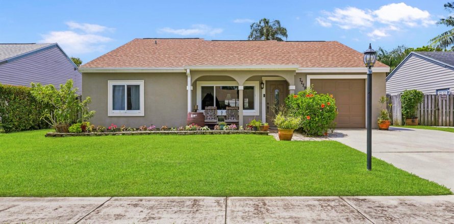 Villa ou maison à Lake Worth, Floride 3 chambres, 177.72 m2 № 2268987
