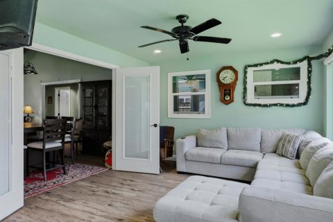 Villa ou maison à vendre à Lake Worth, Floride: 3 chambres, 177.72 m2 № 2268987 - photo 15